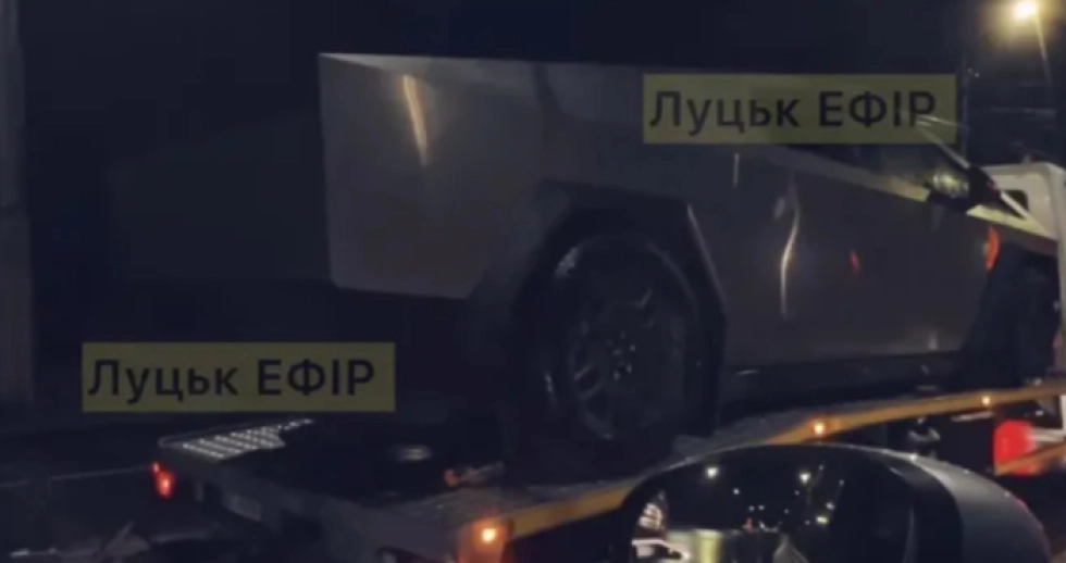 У Луцьку помітили Tesla Cybertruck. ВІДЕО