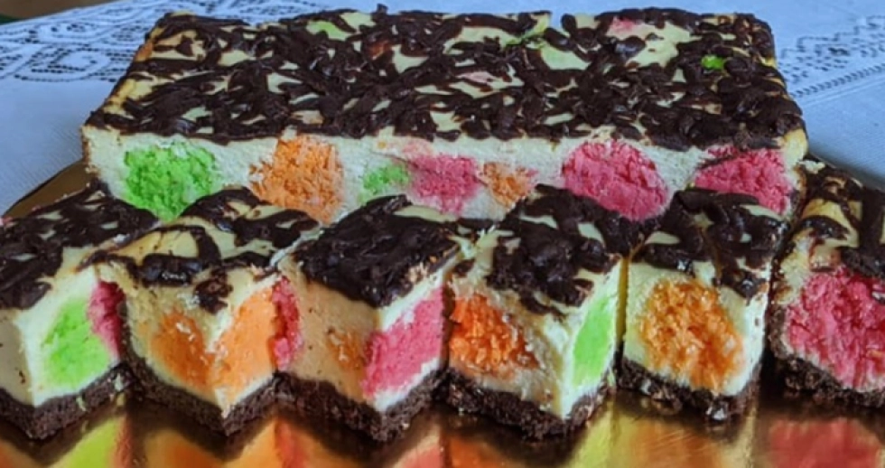 Рецепт дня: великодній сирник з кокосовими кульками
