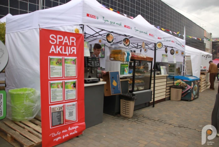 Перекуси та гарячі страви від «SPAR» та ТМ «Смачні традиції»