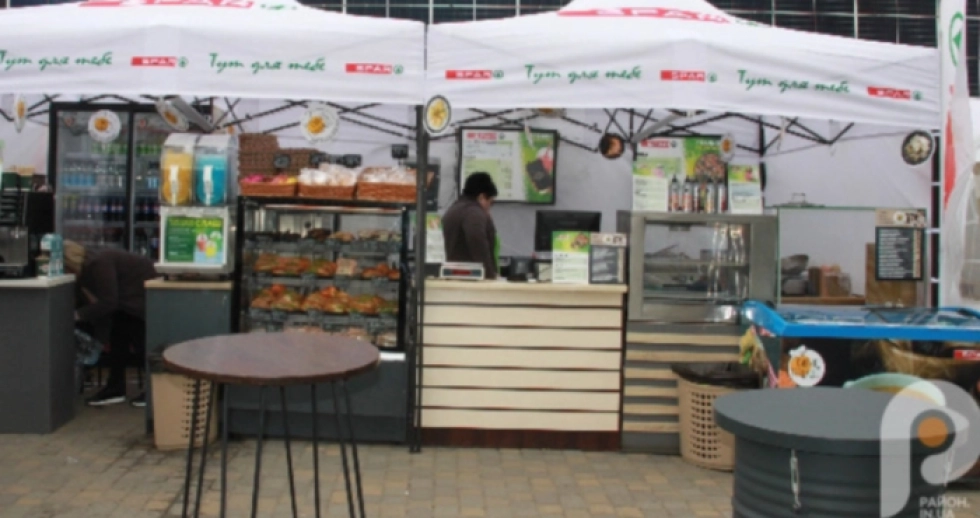 Класичний смак та традиції української кухні: у Луцьку на Food Fest гостей частували варениками та дерунами