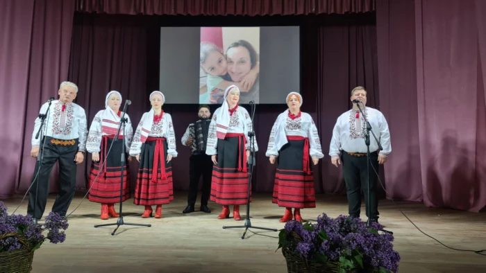 Ярмарок, смаколики та яскраві виступи: у Липинах відбувся концерт до Дня матері. ФОТО Ярмарок, смаколики та яскраві виступи: у Липинах відбувся концерт до Дня матері. ФОТО