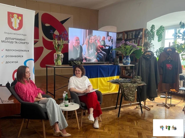 У Луцьку відбулась зустріч з волонтеркою та блогеркою Анастасією Рудик