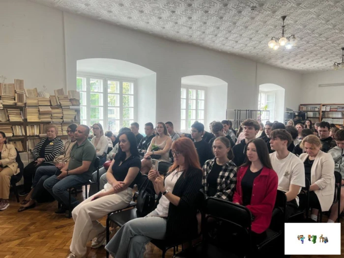 У Луцьку відбулась зустріч з волонтеркою та блогеркою Анастасією Рудик
