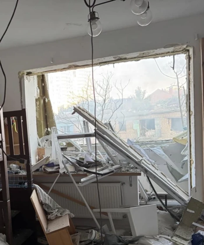 Помешкання Тарас і Олени Тополі після ракетного обстрілу