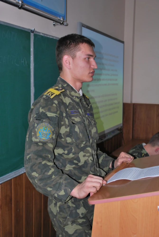 Військова наукова конференція, ХУПС, 2014 рік. Фото зі сторінки Лілії Авер