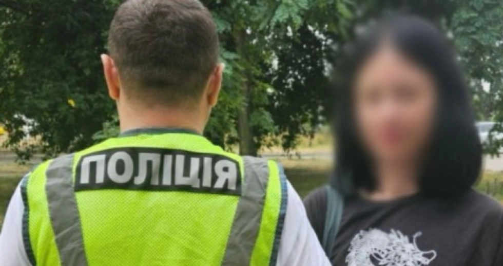 Дівчина, яка крикнула «слава росії» в київському метро, розповіла, чому це зробила
