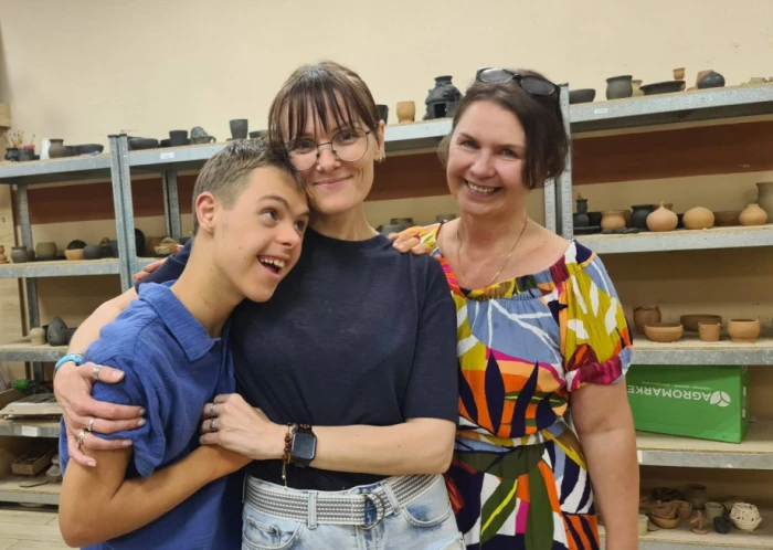 Глина, лоза і щирі усмішки: військові влаштували арттерапію для особливих дітей