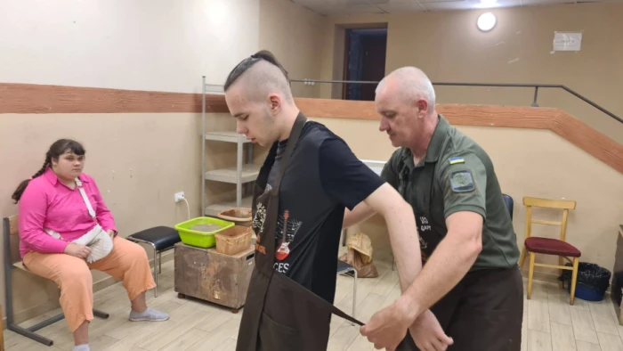 Глина, лоза і щирі усмішки: військові влаштували арттерапію для особливих дітей