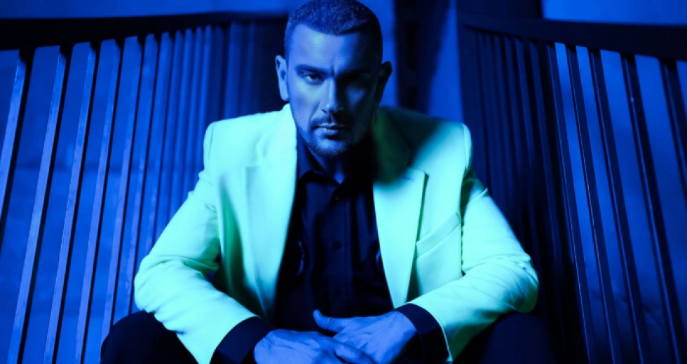 Прем'єра: Yan Kostyrko представив кліп «Кохай» – історію про любов, що долає відстані