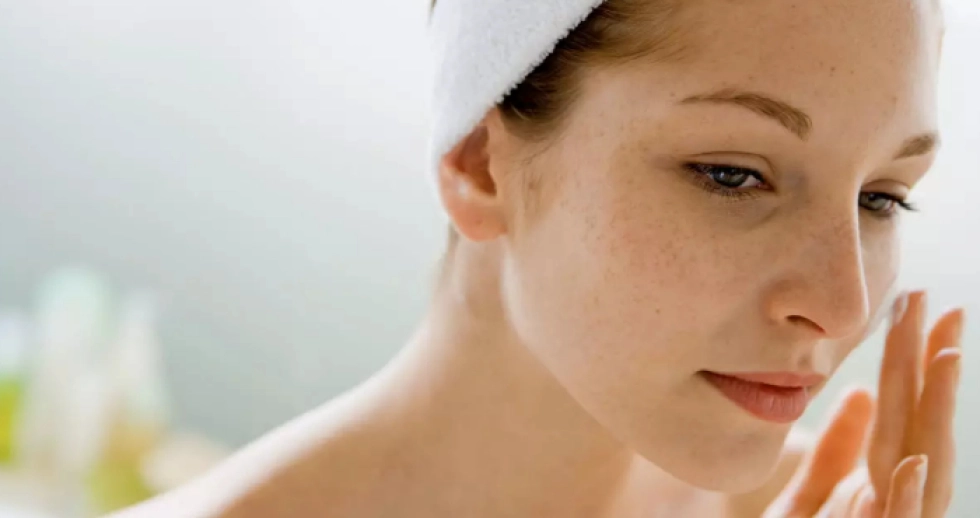 Як правильно користуватись сироваткою для обличчя?