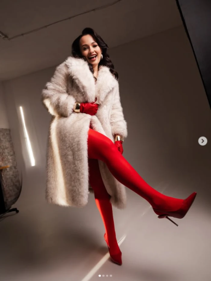 Волинська модель та блогерка знялась у спокусливій новорічній фотосесії. Фото: instagram @katiaavashchuk