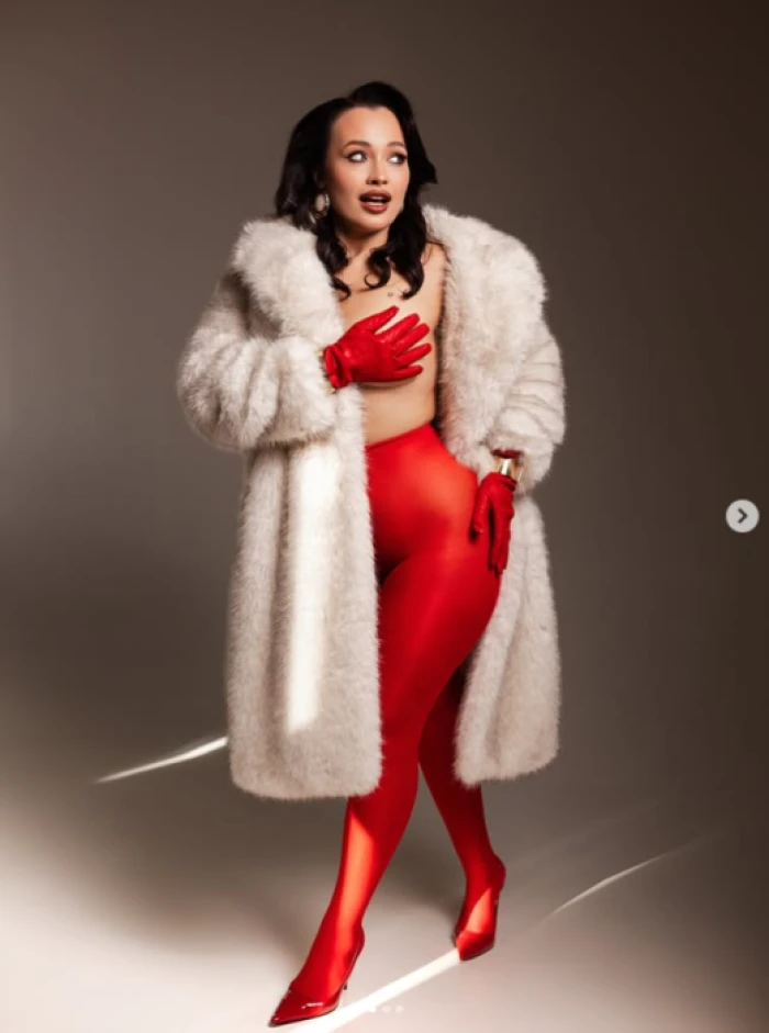 Волинська модель та блогерка знялась у спокусливій новорічній фотосесії. Фото: instagram @katiaavashchuk