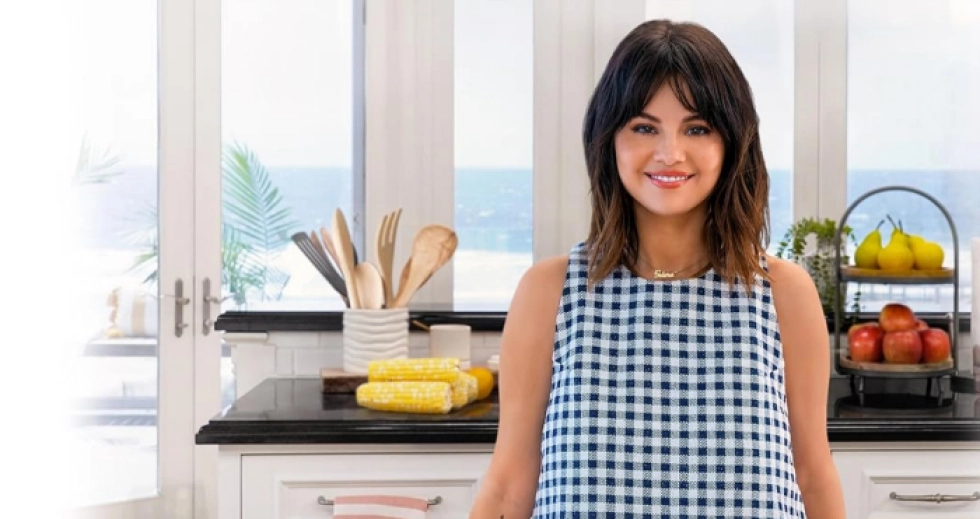 Смачний лайфхак: сирна куряча запіканка із Doritos від Селени Гомес