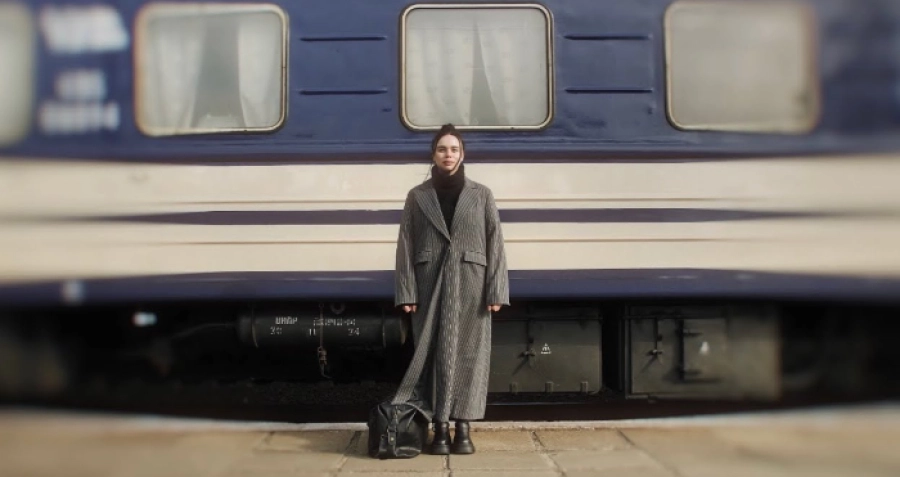 Волинянка Аліна Жук презентувала пісню та кліп «Ти мене знайди» – історію про зустріч крізь час і розлуку