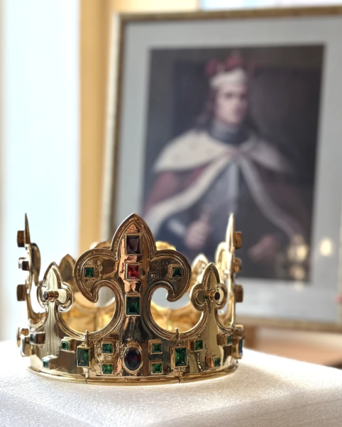 Корона Вітовта, створена ювеліром Тарасом Янюком. Фото: Управління туризму та промоції міста Луцької міської ради