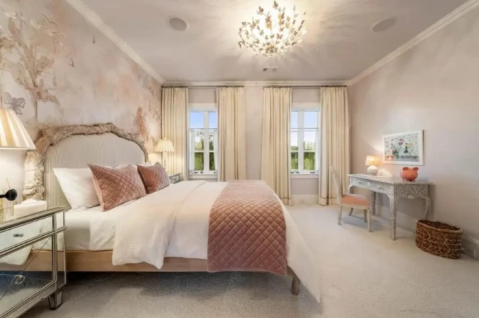 Зірковий шик: розкішний маєток з кінною фермою і басейном Двейна «Скелі» Джонсона. ФОТО: Realtor.com