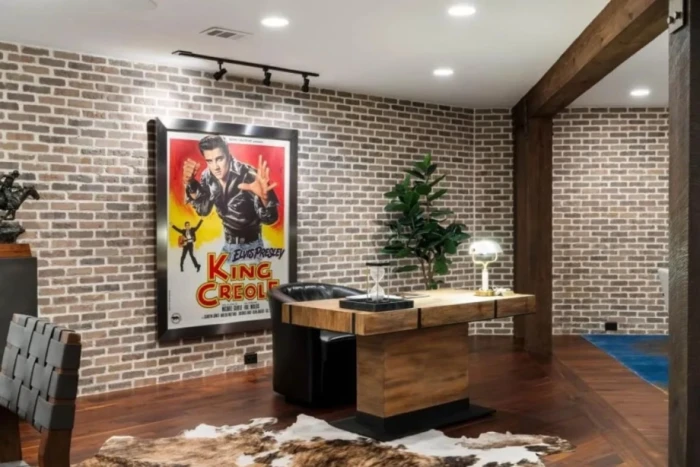 Зірковий шик: розкішний маєток з кінною фермою і басейном Двейна «Скелі» Джонсона. ФОТО: Realtor.com Зірковий шик: розкішний маєток з кінною фермою і басейном Двейна «Скелі» Джонсона. ФОТО: Realtor.com