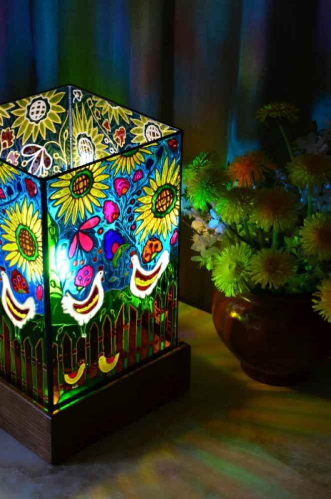 Красиве: авторські декоративні розписи скла з гарним настроєм від Валентини Кульпінової