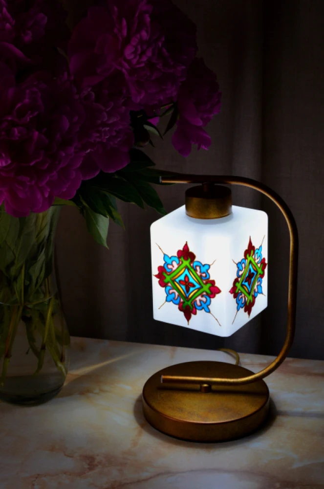 Красиве: авторські декоративні розписи скла з гарним настроєм від Валентини Кульпінової