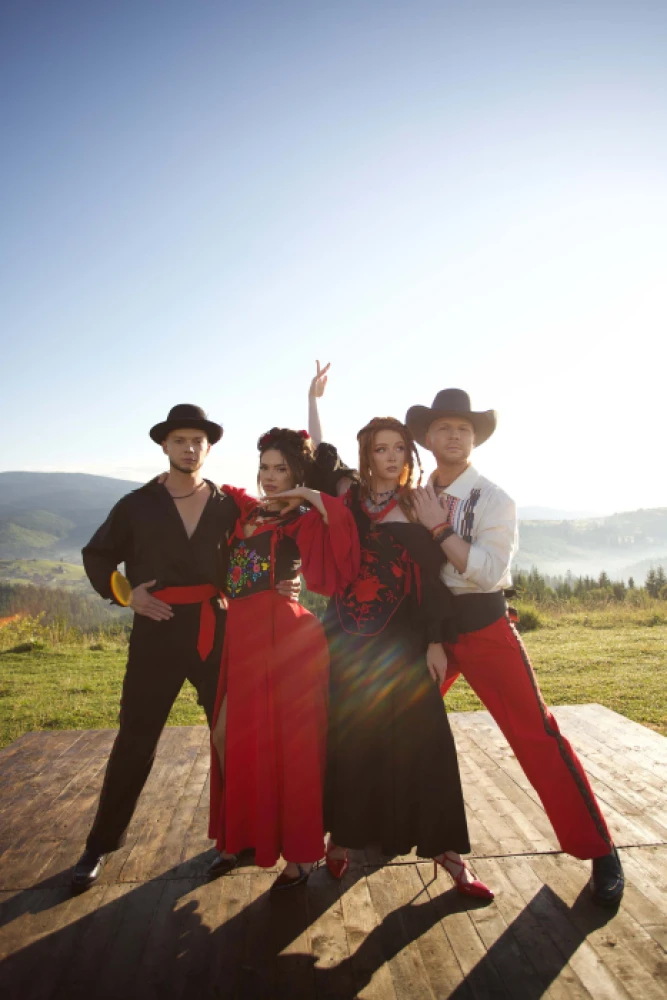 Vlad Darwin та Сергій Лазановський презентували трек «Трембіта знає». Фотографка: Леся Гуровська