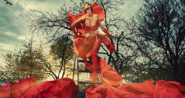 Народжується справжня магія: луцький фотограф показав світлини з неймовірної зйомки