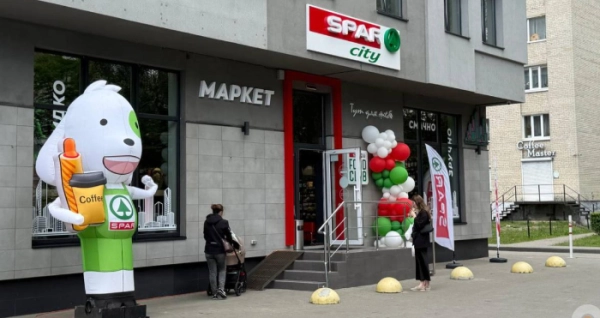 Власна кухня, кавʼярня та супермаркет: у Луцьку відкрили перший SPAR City