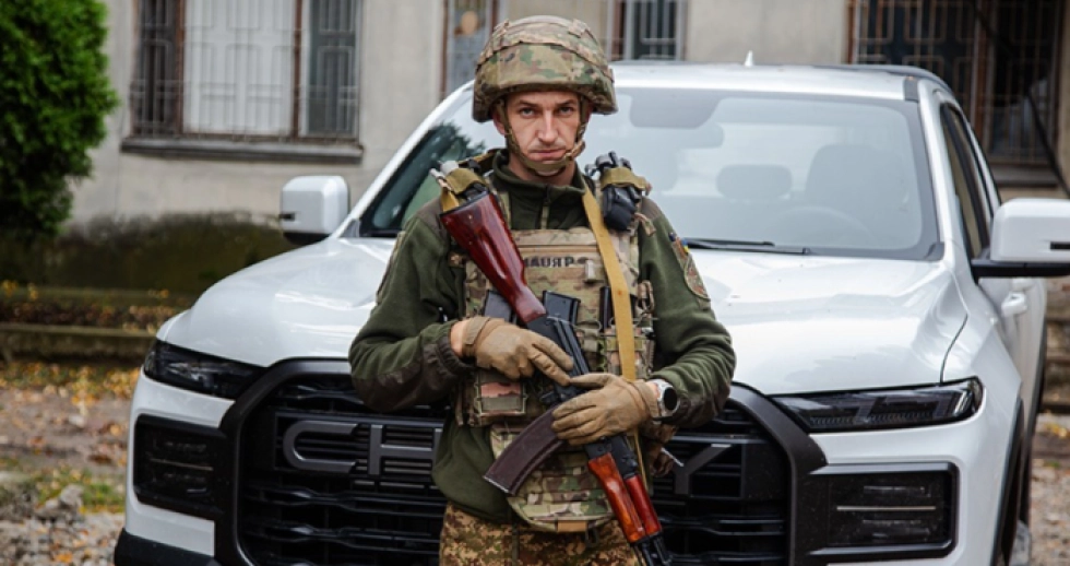 «Бачу дерева, різко повернув ліворуч, пролунав вибух…»: волинський гвардієць розповів про реалії фронтових доріг