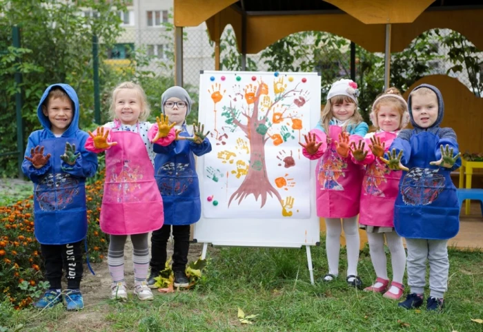 Клуб свідомого батьківства «Бджілка Майя»