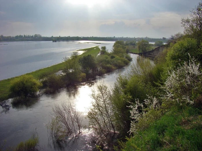 Весняні розливи ріки Стир