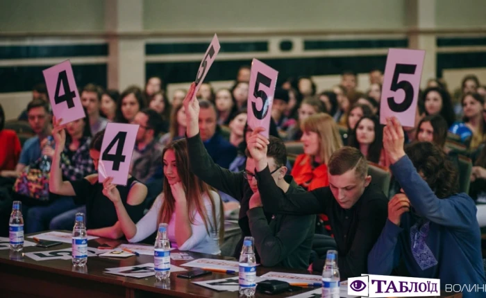 Міс факультету філології та журналістики 2019