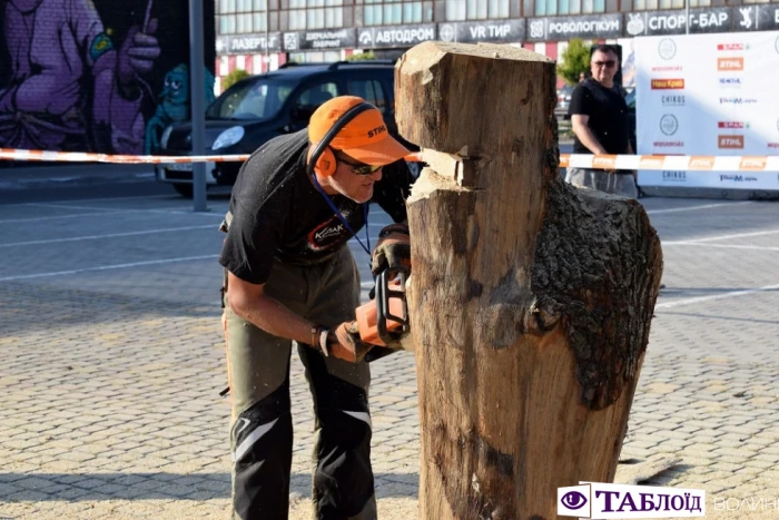 Перший день «Korsak carving festival»