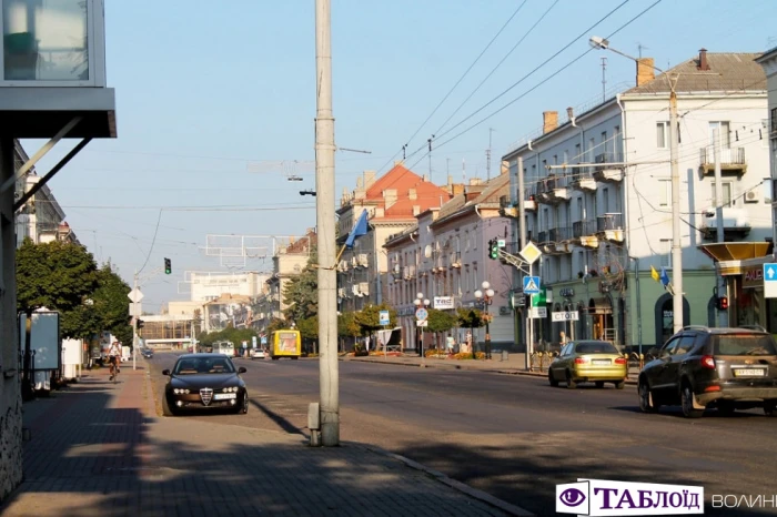 Луцьк ранковий: кав’ярні та мурали Центру