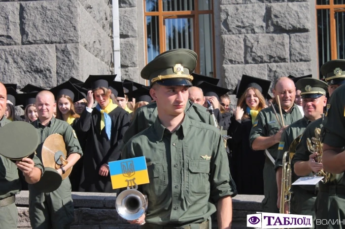 Красуні та красені дня: хто прийшов на посвяту у студенти волинського вишу