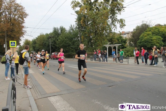 Фізкульт-привіт: Луцьку стартував масштабний півмарафон