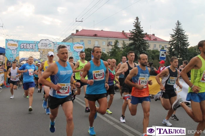 Фізкульт-привіт: Луцьку стартував масштабний півмарафон