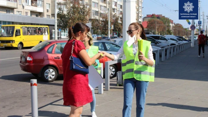 Акція «Будь свідомим пішоходом» у Луцьку