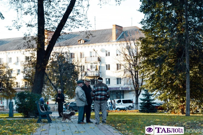 Луцьк на жовтневих світлинах