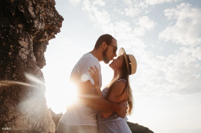 Албанське сонце та закохані: мальовнича love story на знімках луцького фотографа