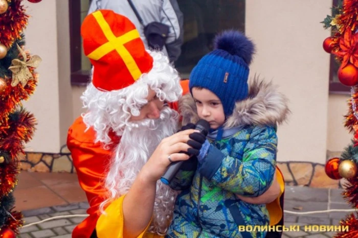 Як у Луцькому зоопарку зустрічали святого Миколая