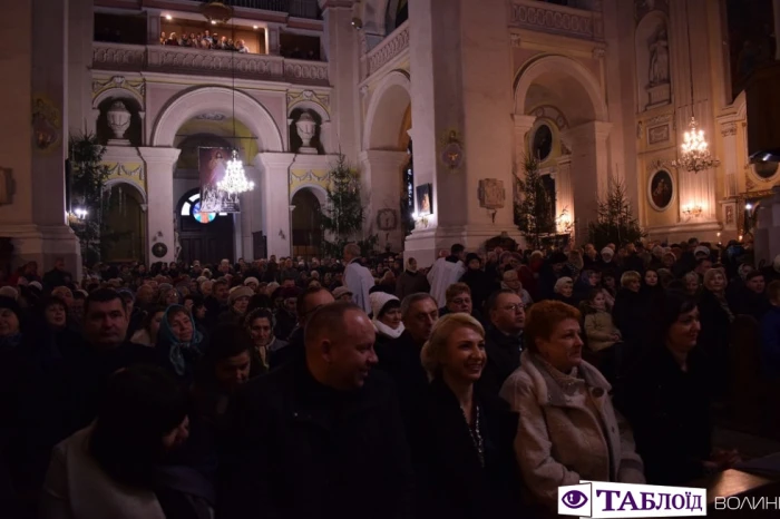 Католицьке Різдво-2019: як у луцькому костелі звершили святкове богослужіння