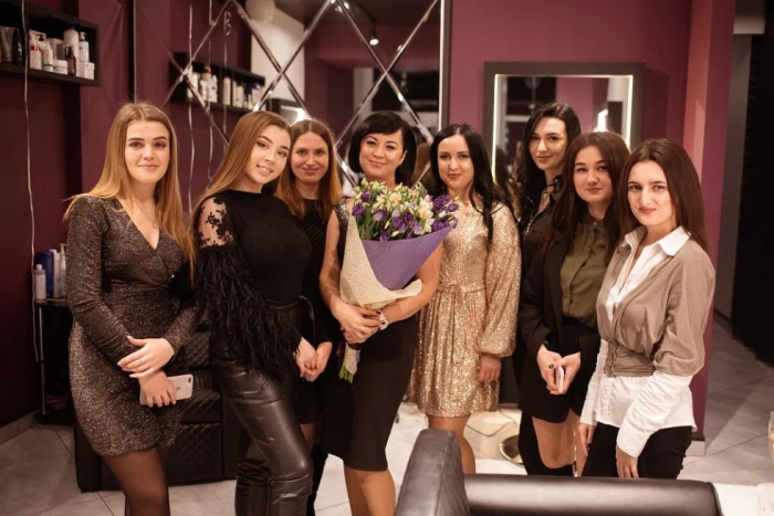 Шампанське та конкурси: як луцький салон Selfie beauty club святкував першу річницю