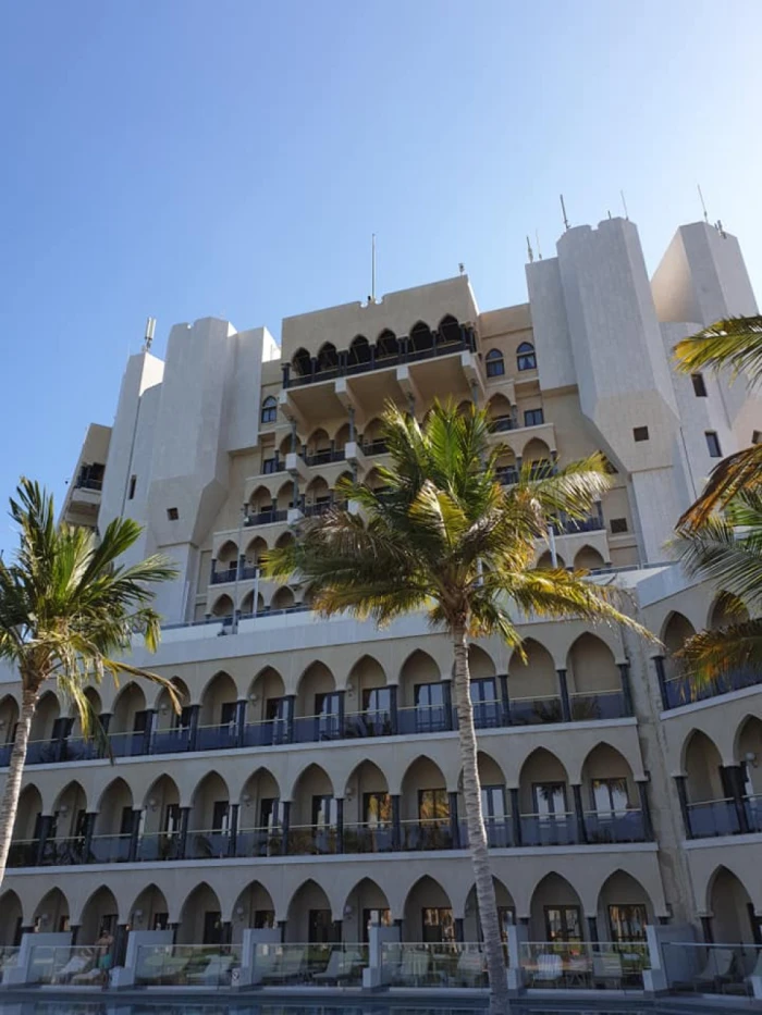 Лучанин розкрив секрети готелю в Омані, де жив президент Зеленський
