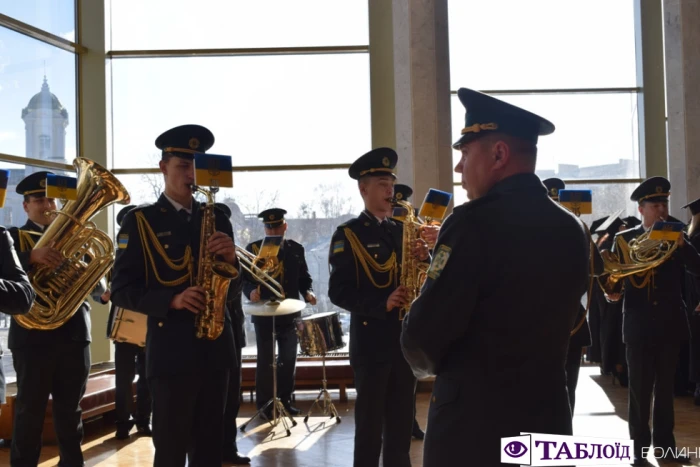 Красуні та красені дня: новоспечені магістри луцького вишу