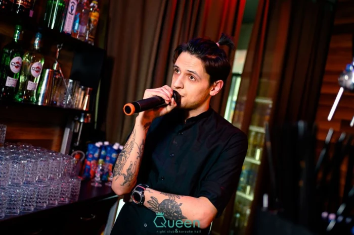 QUEEN Night Club & Karaoke Hall