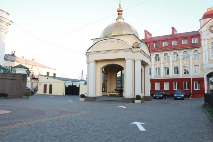 Показали схему руху для освячення верби у луцькому соборі. ФОТО