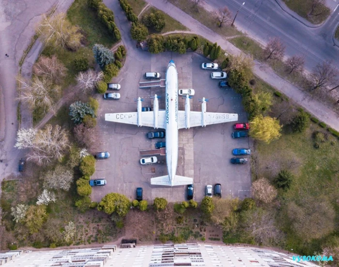 Як виглядає відомий луцький літак з висоти. ФОТО