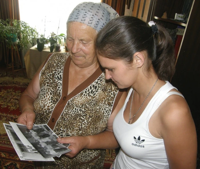 Галина Береза в наші часи, з онукою