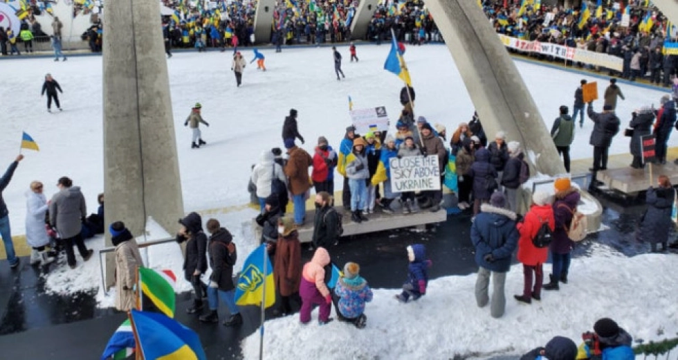 У Торонто тисячі людей вийшли на підтримку України
