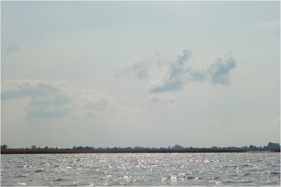Озеро села Любохини