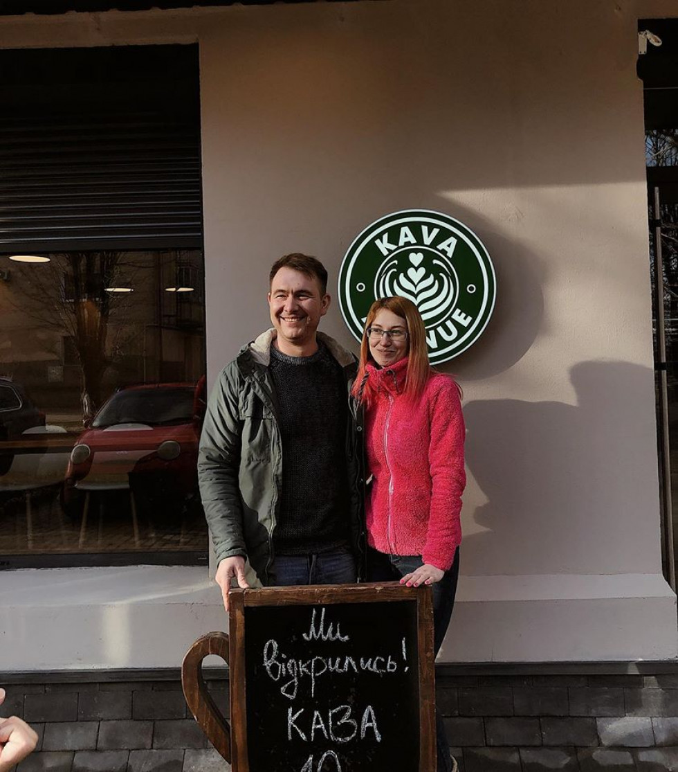 «Пригощаємо кавою за 10 гривень»: у Луцьку відкрили ще одну Kava Avenue